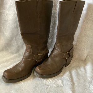 Arizona, size 9 brown riding boot. Barely worn - like new
